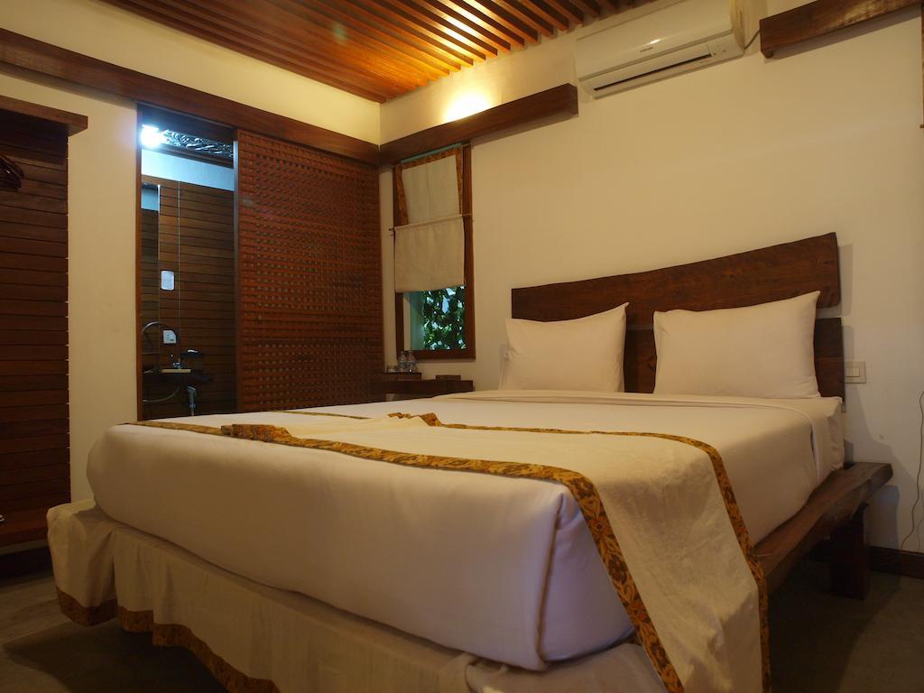 Flores Gallery Hotel Bandung Zimmer foto